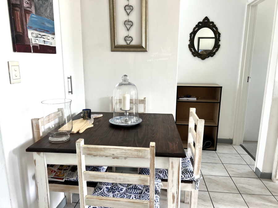 To Let 2 Bedroom Property for Rent in Sunningdale Western Cape